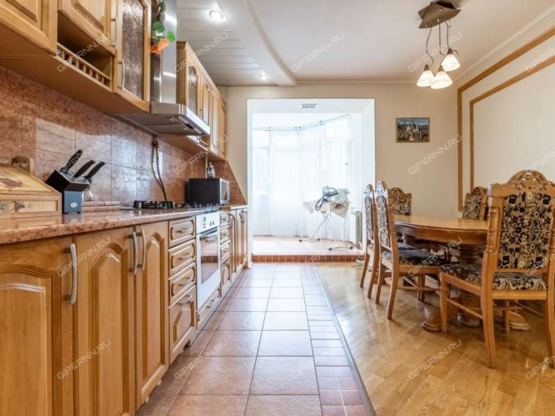 четырёхкомнатная квартира на Трудовой улице дом 8