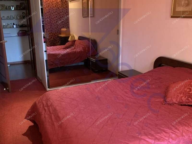 трёхкомнатная квартира на улице Генкиной дом 102