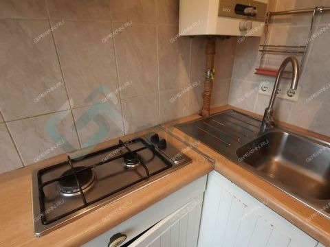 1-komnatnaya-ul-surikova-d-10 фото