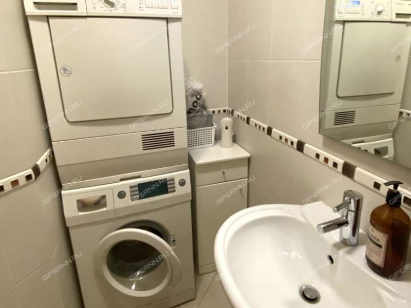 трёхкомнатная квартира на Варварской улице дом 40б