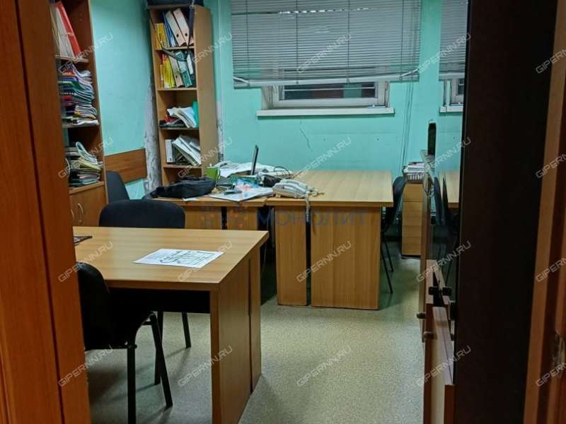 помещение под помещение свободного назначения на улице Невзоровых