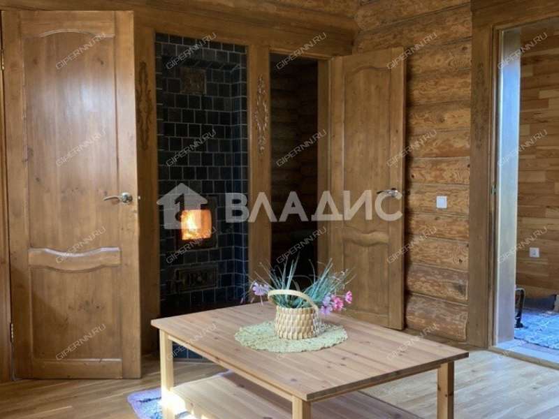 дом на 13 деревня Ройка