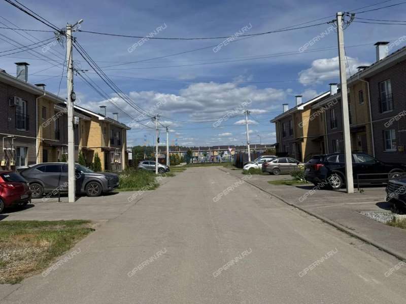 таунхаус на улице Керченская село Большая Ельня