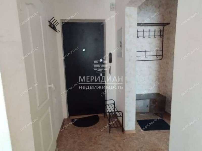 однокомнатная квартира на Бурнаковской улице дом 61