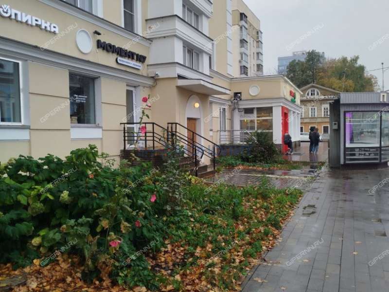 помещение под офис, торговую площадь на улице Минина