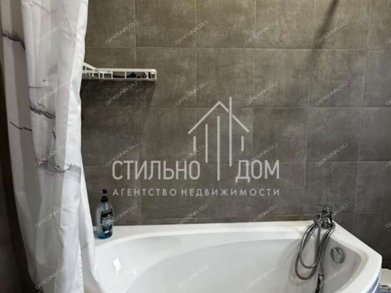 дом на село Чернуха