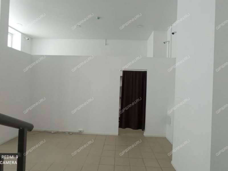 помещение под помещение свободного назначения, торговую площадь на 2-й Дорожной улице