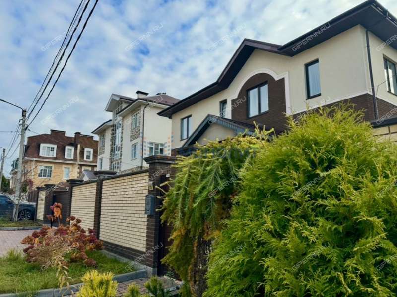 дом в слободе Верхнепечёрская