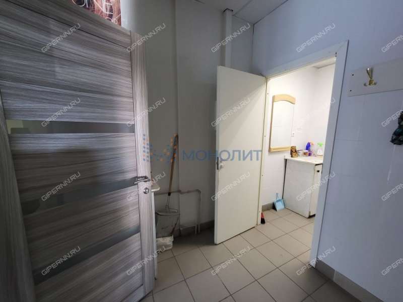 помещение под офис, торговую площадь на Южном шоссе