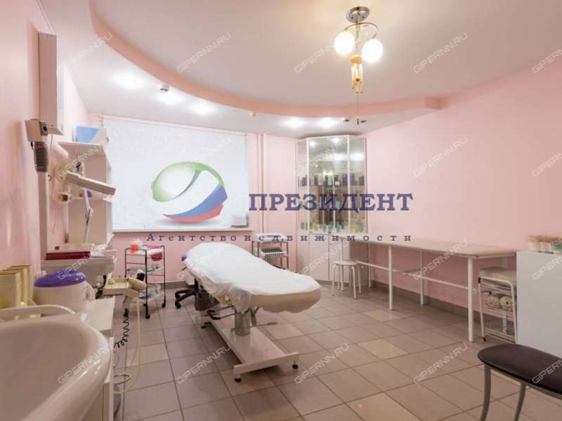 помещение под недвижимость под образовательные учреждения, недвижимость под салоны красоты на улице Маршала Рокоссовского