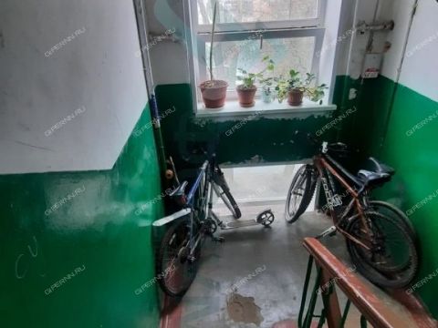 1-komnatnaya-ul-surikova-d-10 фото