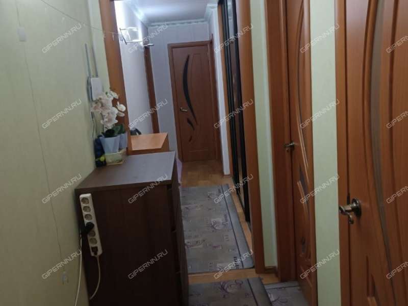 трёхкомнатная квартира на проспекте Кирова дом 16