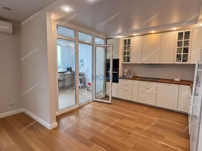 трёхкомнатная квартира на Республиканской улице дом 43 к2