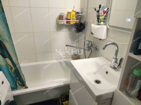 2-komnatnaya-ul-germana-lopatina-d-14 фото