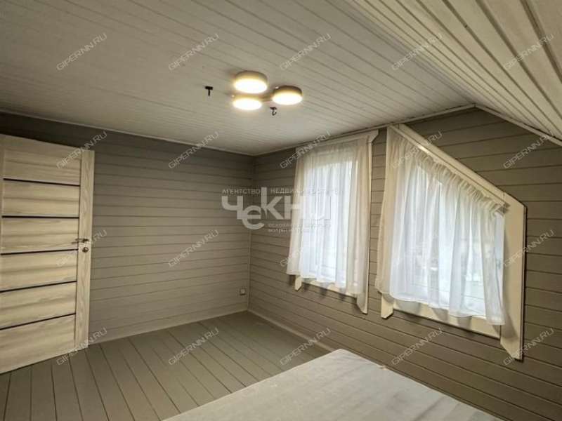 дом на  СНТ Шелухово