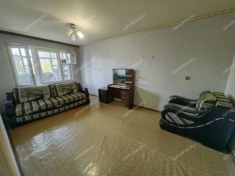 однокомнатная квартира на Днепропетровской улице дом 10