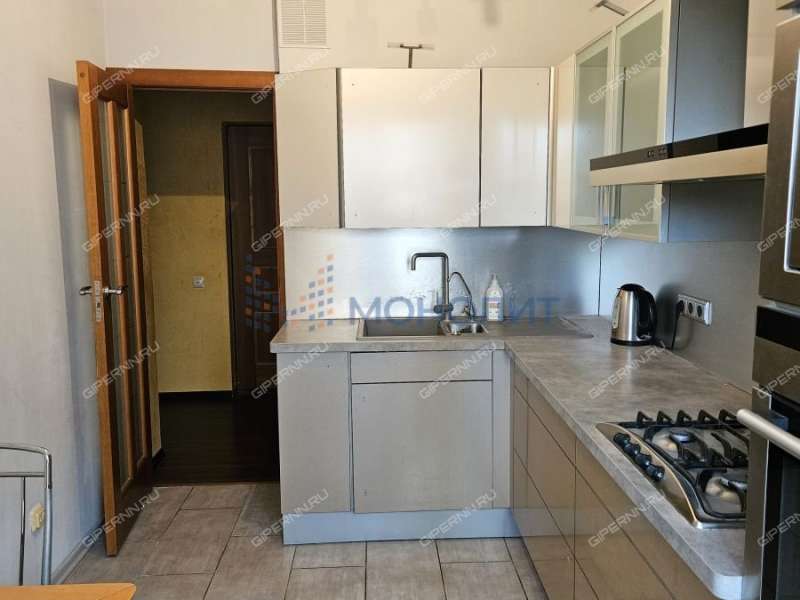 трёхкомнатная квартира на улице Верхнепечёрская дом 7 к2