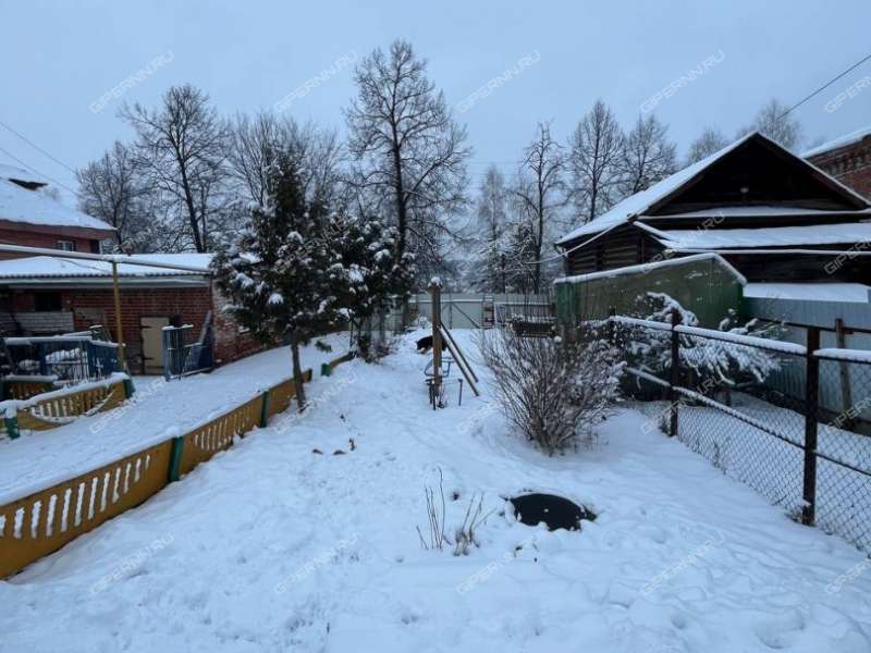 дом на улице Ленина село Работки