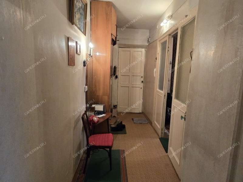 трёхкомнатная квартира на улице Ярошенко дом 1