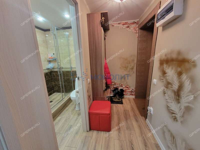 двухкомнатная квартира на улице Сутырина дом 18