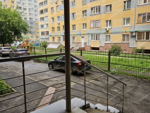 1-komnatnaya-ul-oktyabrskoy-revolyucii-d-45a фото
