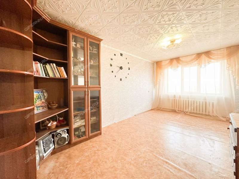 трёхкомнатная квартира в 2-м микрорайоне дом 30 город Бор