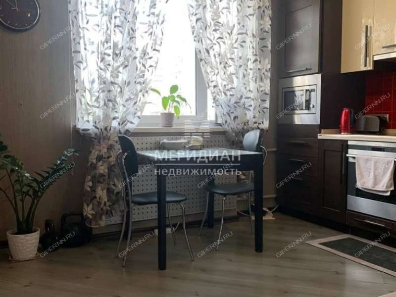 трёхкомнатная квартира на улице Братьев Игнатовых дом 1 к2