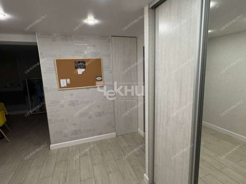 помещение под коммерческую недвижимость на Алексеевской улице