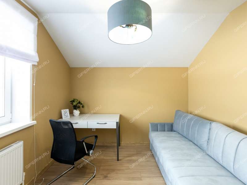 дом на Ромашковая деревня Крутая