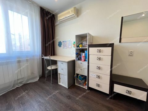 3-komnatnaya-ul-sergeya-akimova-d-22 фото