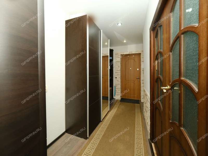 трёхкомнатная квартира на улице Адмирала Макарова дом 12