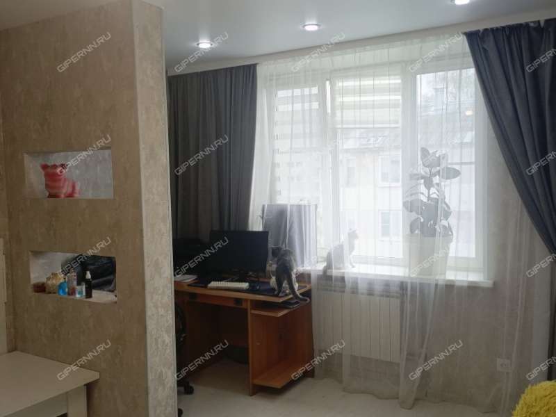 трёхкомнатная квартира на проспекте Кирова дом 7