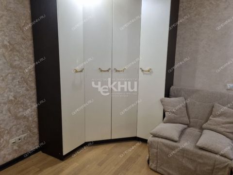 1-komnatnaya-ul-geroev-kosmosa-d-6 фото