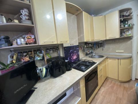 3-komnatnaya-ul-kovalihinskaya-d-72 фото