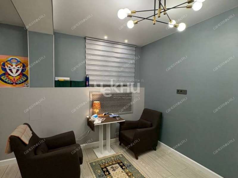 помещение под коммерческую недвижимость на Алексеевской улице