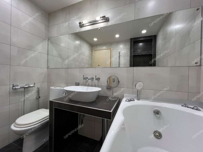 трёхкомнатная квартира на Большой Покровской улице дом 35а