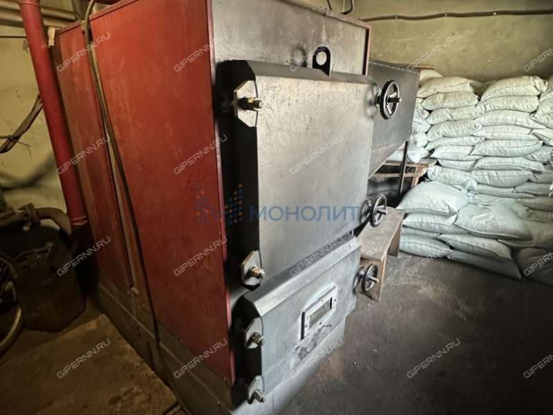 имущественный комплекс под склад, производственную площадь на улице Маршала Голованова