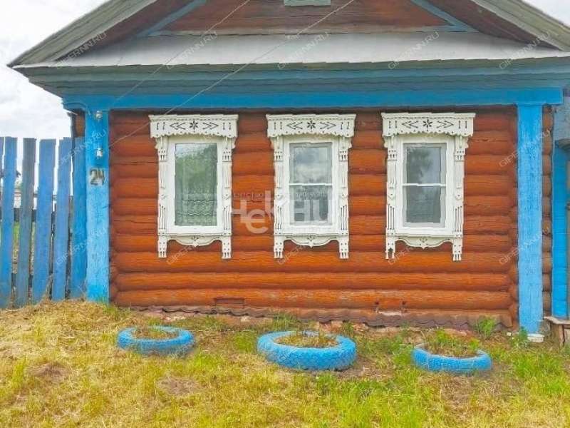 дом на Центральной улице село Чернуха