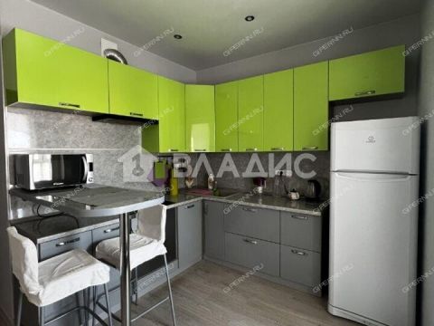 1-komnatnaya-b-r-60-letiya-oktyabrya-d-23-k3 фото