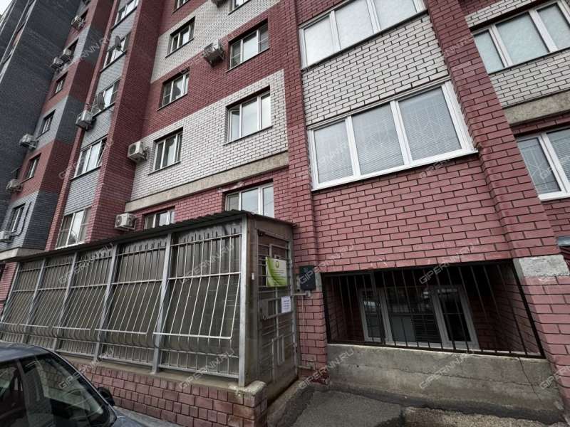 помещение под коммерческую недвижимость на улице Героя Советского Союза Усилова