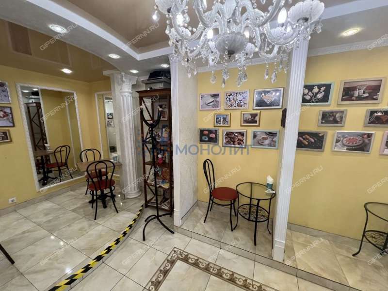 помещение под торговую площадь, недвижимость под общепит на Комсомольской улице