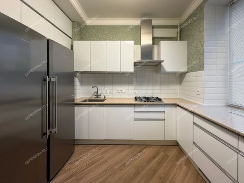 3-komnatnaya-ul-krasnodoncev-d-5 фото