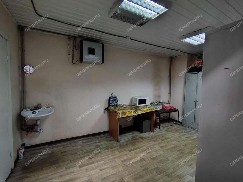 помещение под склад на Кузбасская ул, д.1