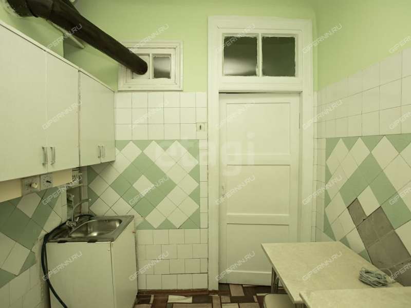 трёхкомнатная квартира на улице Страж Революции дом 23