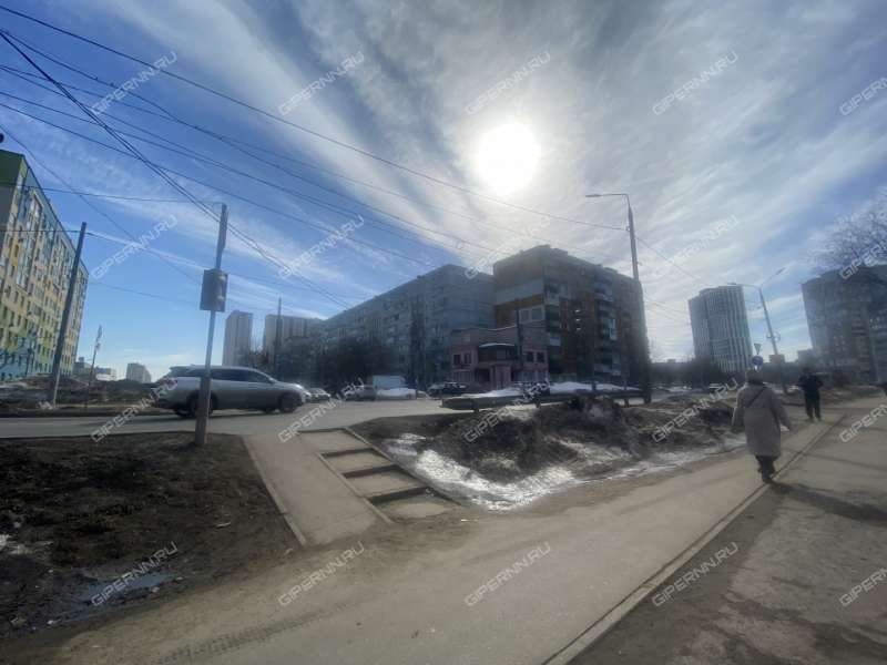 помещение под офис, торговую площадь на Коломенской улице