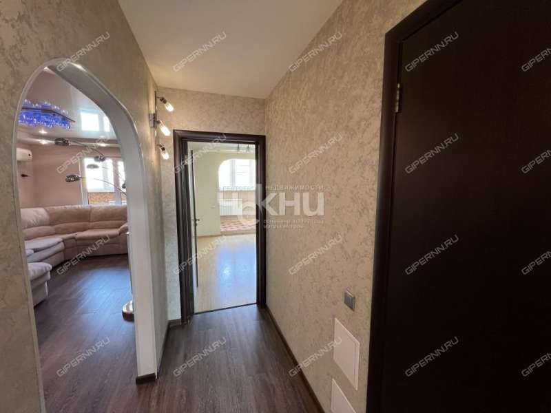 трёхкомнатная квартира на улице Космонавта Комарова дом 2 к1