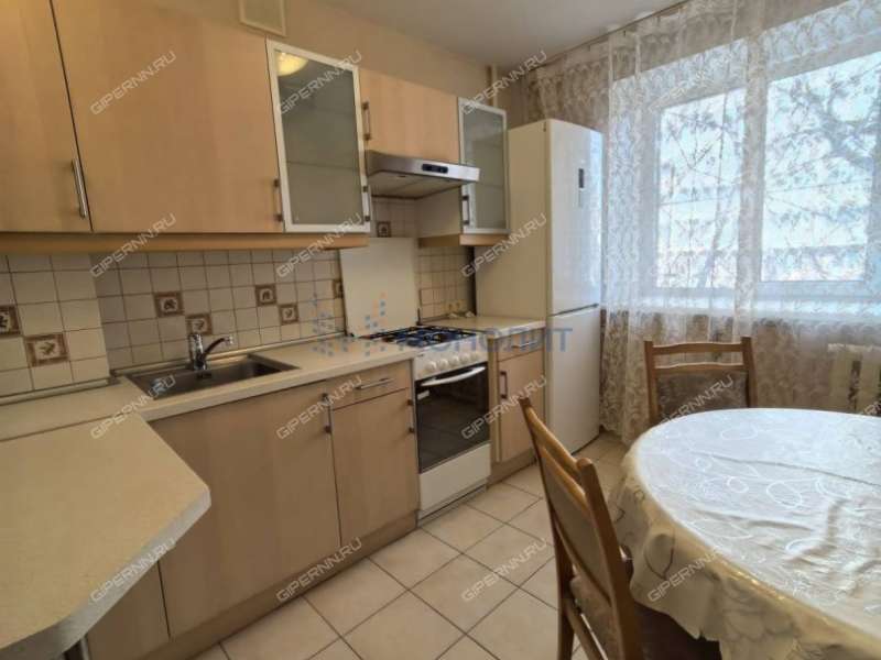 трёхкомнатная квартира на Республиканской улице дом 25