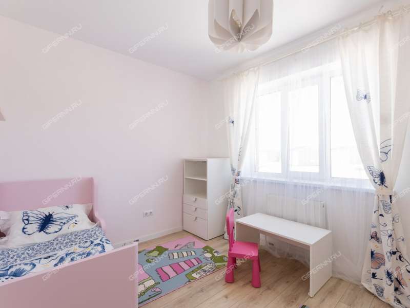 дом на 2-й Цветочной улице деревня Крутая