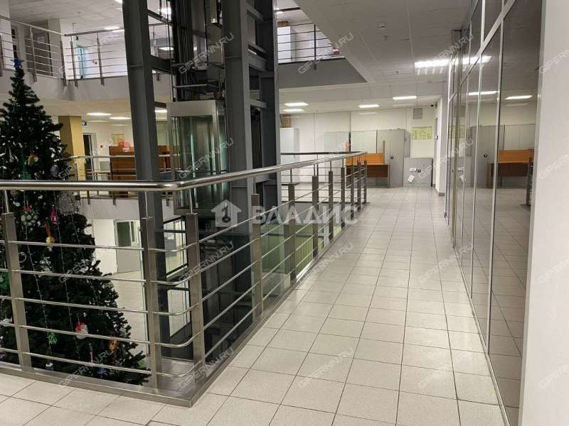 помещение под помещение свободного назначения на улице Минина