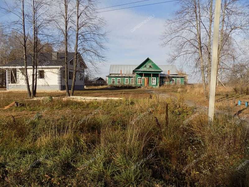 здание под коммерческую недвижимость на улице Мира село Бриляково